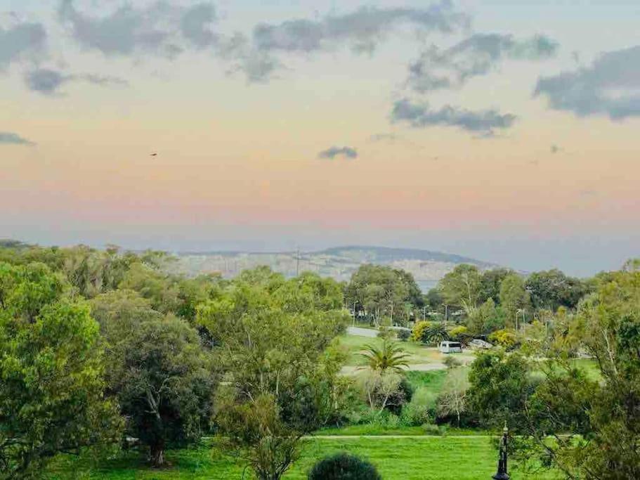 Luxury 3 Bedroom Panoramic Views In Hotspot With Fibre Optic Wifi And Netflix Tanger Extérieur photo